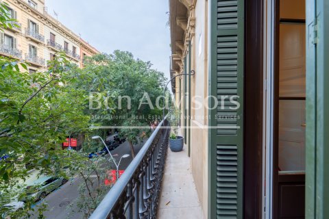 3 bedrooms apartment for sale in Barcelona, Catalonia, Spain № 2900 - photo 6