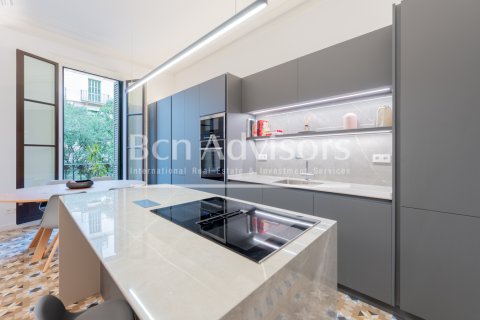 3 bedrooms apartment for sale in Barcelona, Catalonia, Spain № 2900 - photo 5
