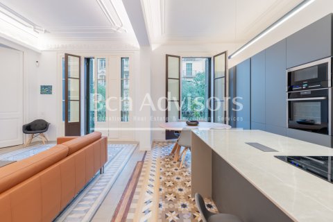 3 bedrooms apartment for sale in Barcelona, Catalonia, Spain № 2900 - photo 4