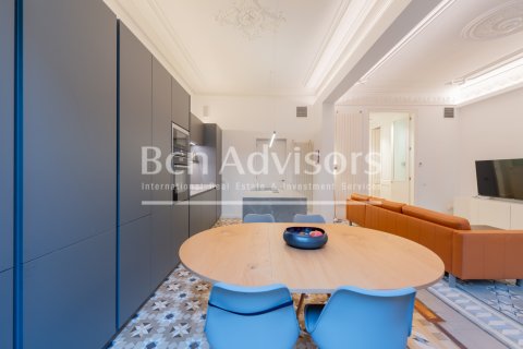 3 bedrooms apartment for sale in Barcelona, Catalonia, Spain № 2900 - photo 11