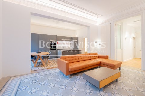 3 bedrooms apartment for sale in Barcelona, Catalonia, Spain № 2900 - photo 12