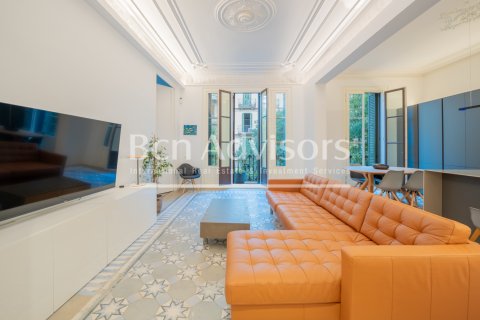 3 bedrooms apartment for sale in Barcelona, Catalonia, Spain № 2900
