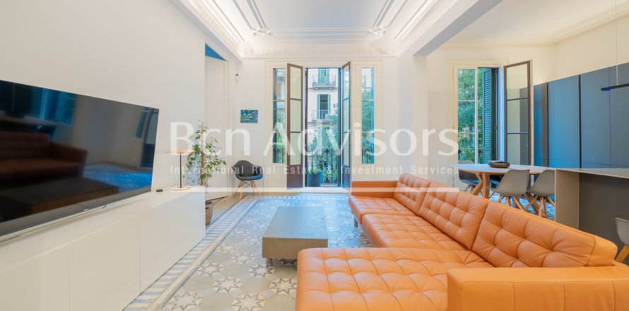 3 bedrooms apartment for sale in Barcelona, Catalonia, Spain № 2900