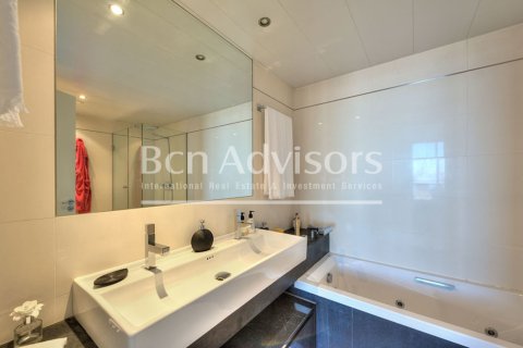 3 bedrooms apartment for sale in Barcelona, Catalonia, Spain № 2902 - photo 14