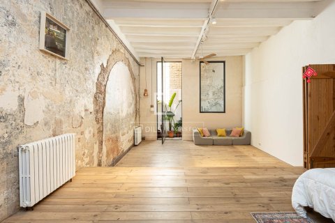 Купить квартиру в Барселона, Испания с 1 спальня, 163м², № 6818 - фото 5