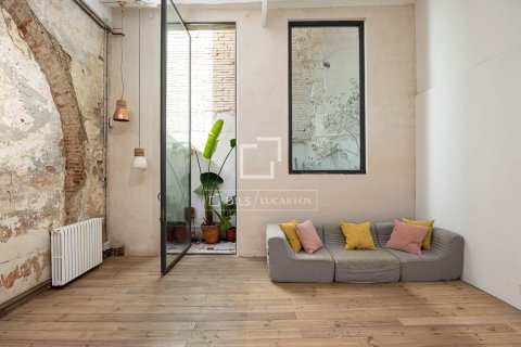 Купить квартиру в Барселона, Испания с 1 спальня, 163м², № 6818 - фото 6