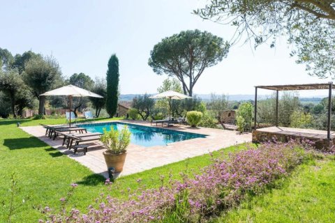 Сasa de 7 dormitorios en venta en Vullpellac, Gerona, Cataluña, Spain № 1764 - foto 17