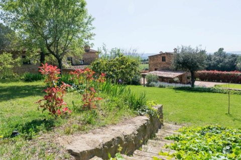 Сasa de 7 dormitorios en venta en Vullpellac, Gerona, Cataluña, Spain № 1764 - foto 16