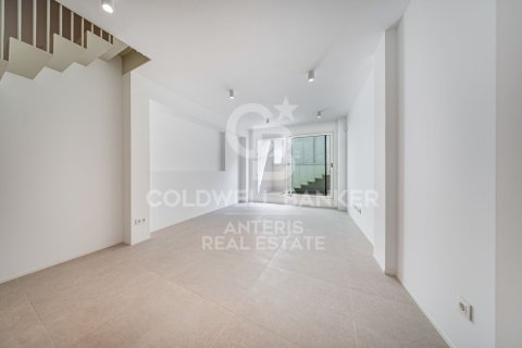 2 bedrooms duplex for sale in L'Hospitalet de Llobregat, Barcelona, Catalonia, Spain № 5298 - photo 2