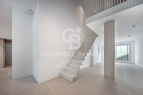 2 bedrooms duplex for sale in L'Hospitalet de Llobregat, Barcelona, Catalonia, Spain № 5298 - photo 16