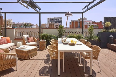 Купить квартиру в Барселона, Испания с 4 комнаты, 274м², № 4595 - фото 2