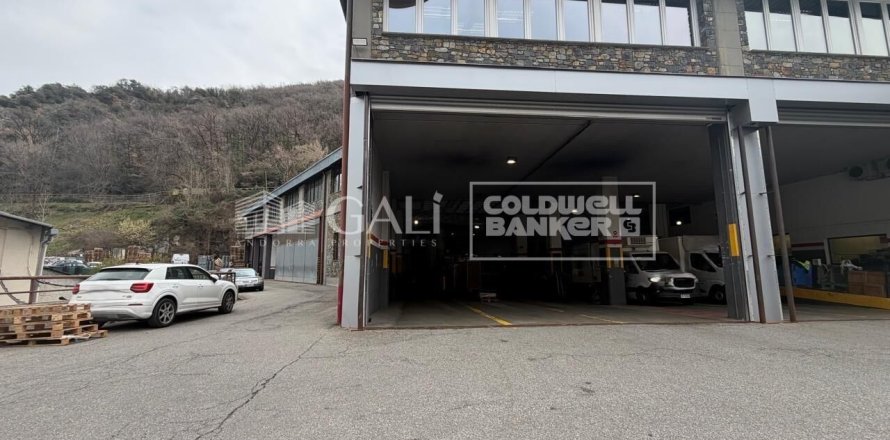 1900 m² commercial property à louer à Principado De Andorra (Ninguna Poblacion Tiene C.P.), Lleida, Catalonia, Spain № 8010