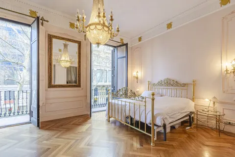 Apartamento de 3 dormitorios en venta en Barcelona, Cataluña, Spain № 1684 - foto 8