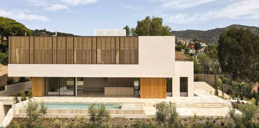 4 bedrooms house for sale in Teia, Barcelona, Catalonia, Spain № 1688