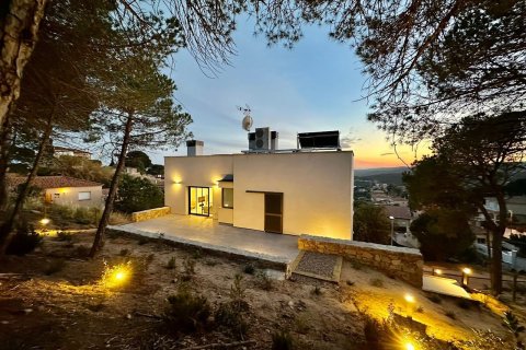 4 bedrooms house for sale in Lloret de Mar, Girona, Catalonia, Spain № 1683