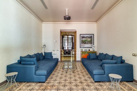 Apartamento de 7 dormitorios en venta en Barcelona, Cataluña, Spain № 8588 - foto 28