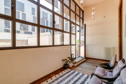 Apartamento de 7 dormitorios en venta en Barcelona, Cataluña, Spain № 8588 - foto 25