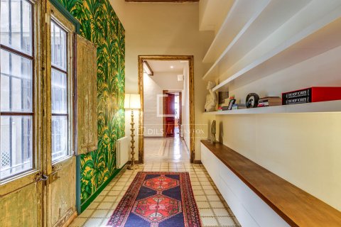 Apartamento de 7 dormitorios en venta en Barcelona, Cataluña, Spain № 8588 - foto 14