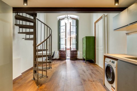 Apartamento de 7 dormitorios en venta en Barcelona, Cataluña, Spain № 8588 - foto 5
