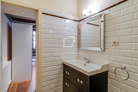 Apartamento de 7 dormitorios en venta en Barcelona, Cataluña, Spain № 8588 - foto 10