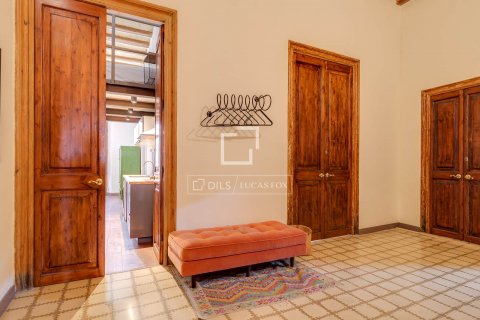 Apartamento de 7 dormitorios en venta en Barcelona, Cataluña, Spain № 8588 - foto 3