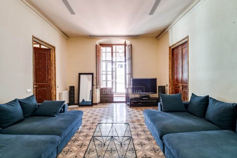 Apartamento de 7 dormitorios en venta en Barcelona, Cataluña, Spain № 8588 - foto 27