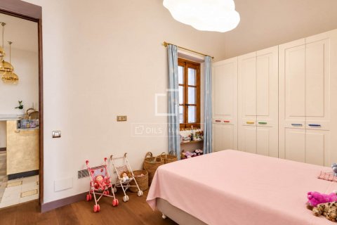 Apartamento de 7 dormitorios en venta en Barcelona, Cataluña, Spain № 8588 - foto 30