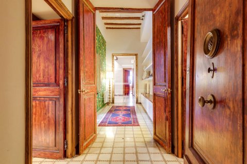 Apartamento de 7 dormitorios en venta en Barcelona, Cataluña, Spain № 8588 - foto 13