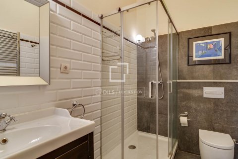 Apartamento de 7 dormitorios en venta en Barcelona, Cataluña, Spain № 8588 - foto 9