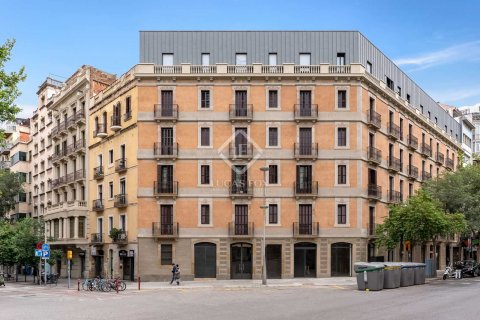 3 chambres apartment à vendre à Barcelona, Catalonia, Spain № 8592 - photo 3