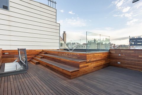 Apartamento de 3 dormitorios en venta en Barcelona, Cataluña, Spain № 8589 - foto 9