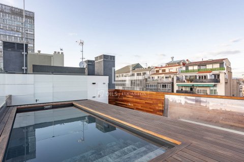 Apartamento de 3 dormitorios en venta en Barcelona, Cataluña, Spain № 8589 - foto 8