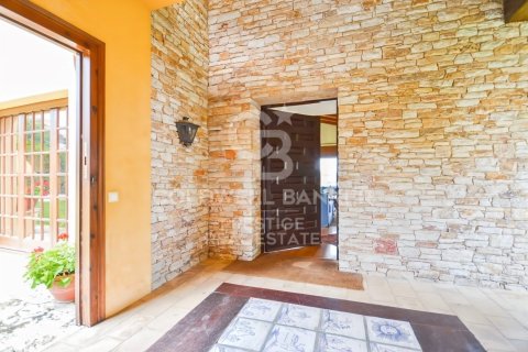 8 bedrooms house for rent in Sant Andreu de Llavaneres, Barcelona, Catalonia, Spain № 6133 - photo 12
