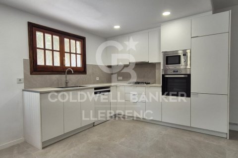4 bedrooms duplex for rent in Barcelona, Catalonia, Spain № 6127 - photo 4