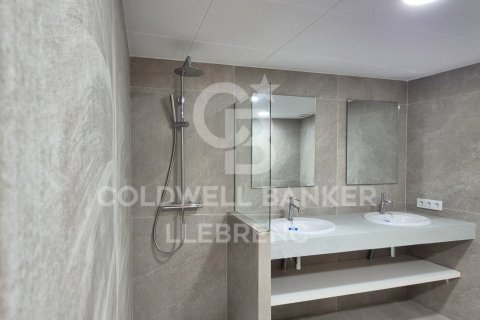 4 bedrooms duplex for rent in Barcelona, Catalonia, Spain № 6127 - photo 18