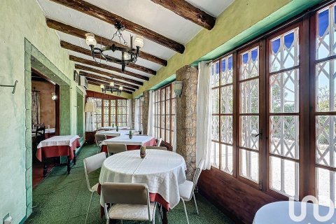 Купить коммерческую недвижимость в Сан-Пере-де-Рибес, Испания 500м², № 4990 - фото 13