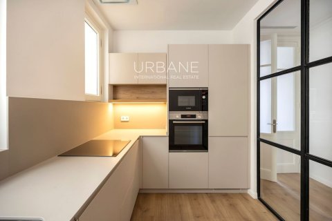 Купить квартиру в Эшампле, Испания с 2 спальни, 91м², № 2661 - фото 4