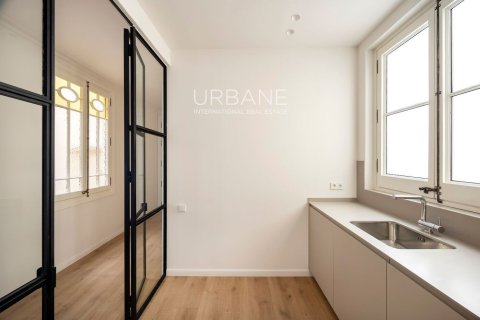 Купить квартиру в Эшампле, Испания с 2 спальни, 91м², № 2661 - фото 6