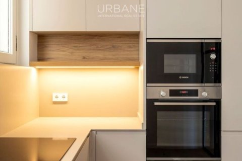 Купить квартиру в Эшампле, Испания с 2 спальни, 91м², № 2661 - фото 5