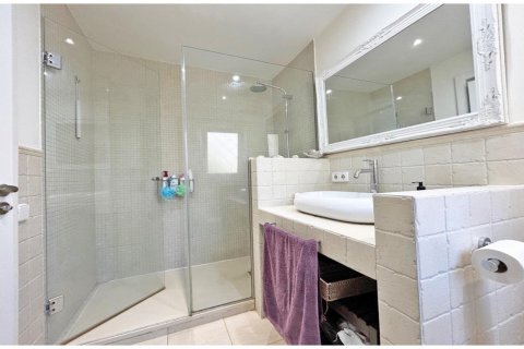 4 bedrooms house for sale in Lloret de Mar, Girona, Catalonia, Spain № 1378 - photo 24