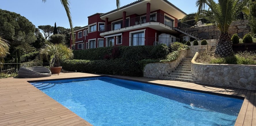 Сasa de 5 dormitorios en venta en Santa Cristina d'Aro, Gerona, Cataluña, Spain № 1380
