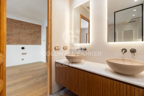 3 bedrooms apartment for sale in Barcelona, Catalonia, Spain № 5306 - photo 18