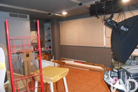 250 sq.m. commercial property for sale in Blanes, Girona, Catalonia, Spain № 4767 - photo 13