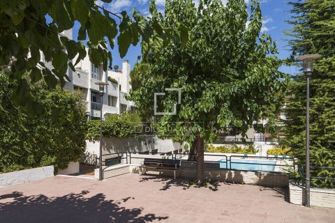 Villa de 9 dormitorios en venta en Sant Just Desvern, Barcelona, Cataluña, Spain № 4410 - foto 19