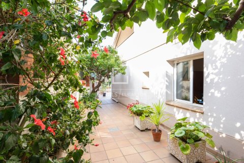 6 bedrooms villa for sale in Esplugues de Llobregat, Barcelona, Catalonia, Spain № 4408