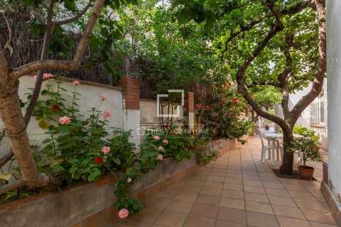 6 bedrooms villa for sale in Esplugues de Llobregat, Barcelona, Catalonia, Spain № 4408 - photo 13