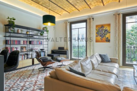 3 bedrooms apartment for sale in Eixample, Barcelona, Catalonia, Spain № 2235