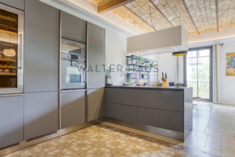 3 bedrooms apartment for sale in Eixample, Barcelona, Catalonia, Spain № 2235 - photo 2