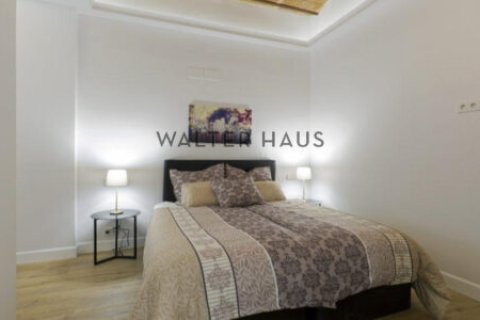 3 bedrooms apartment for sale in Eixample, Barcelona, Catalonia, Spain № 2235 - photo 12
