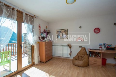 5 bedrooms villa for sale in Principado De Andorra (Ninguna Poblacion Tiene C.P.), Lleida, Catalonia, Spain № 6006 - photo 10